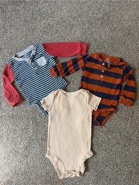 Carter's Boy 9 Months Baby Clothes One-Piece Set Onesies Set of 3 Lot